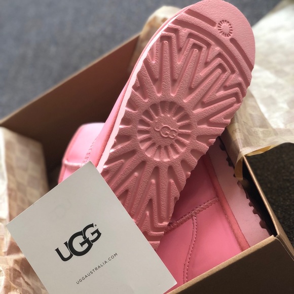 Pink classic ugg boots. - Picture 3 of 4